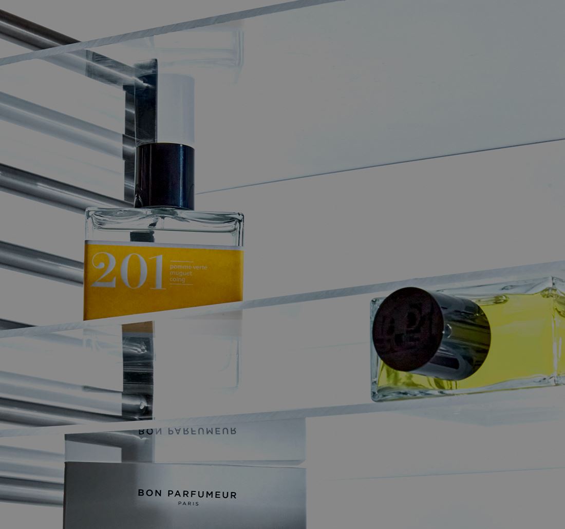 Fabriquer un parfum par enfleurage